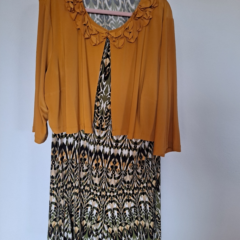 Gold/black/cream jacket dress